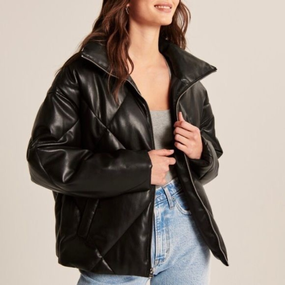 Abercrombie Oversized Vegan Leather Diamond Puffer